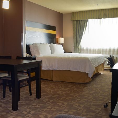 Holiday Inn Express And Suites Dawson Creek, An Ihg Hotel Zewnętrze zdjęcie